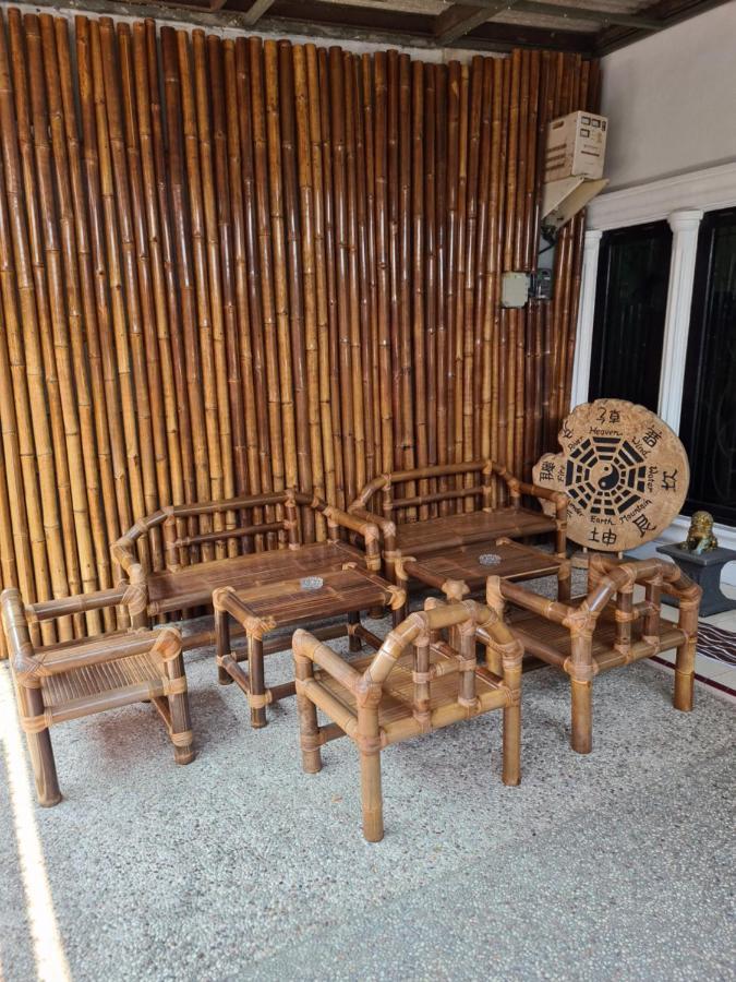 Traveller Home Tangerang Buitenkant foto