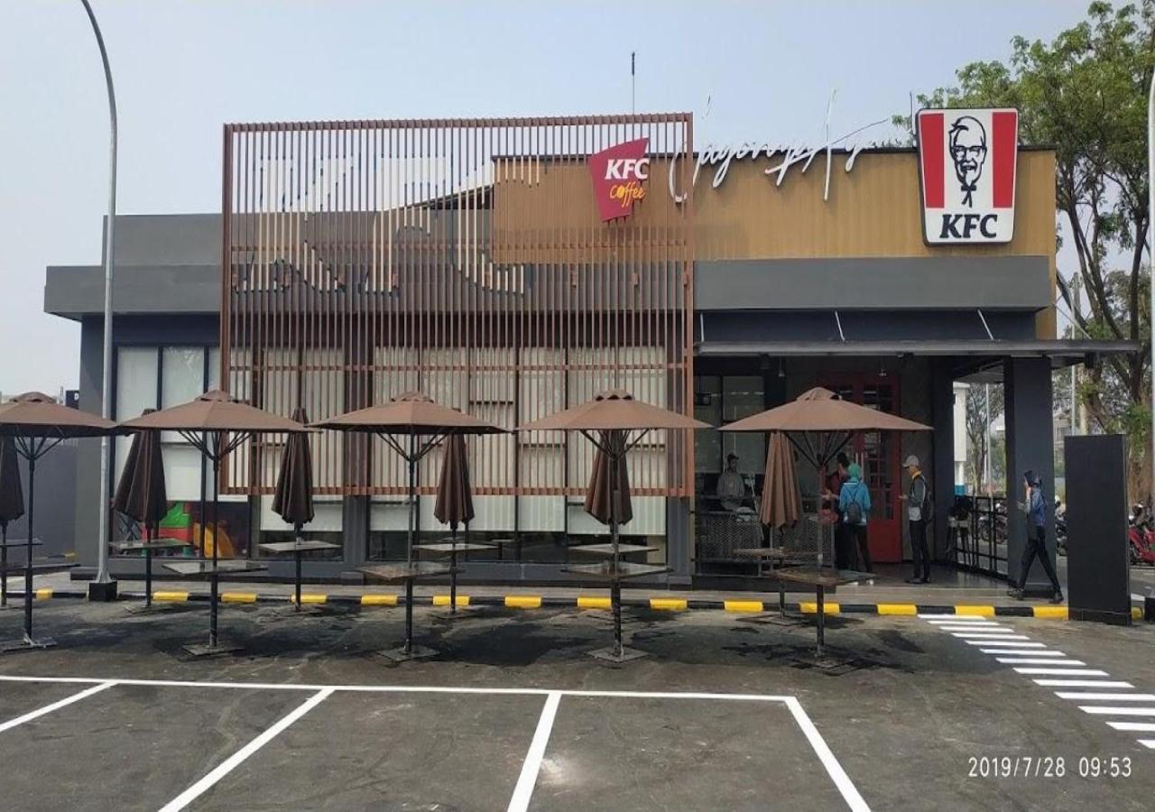 Traveller Home Tangerang Buitenkant foto