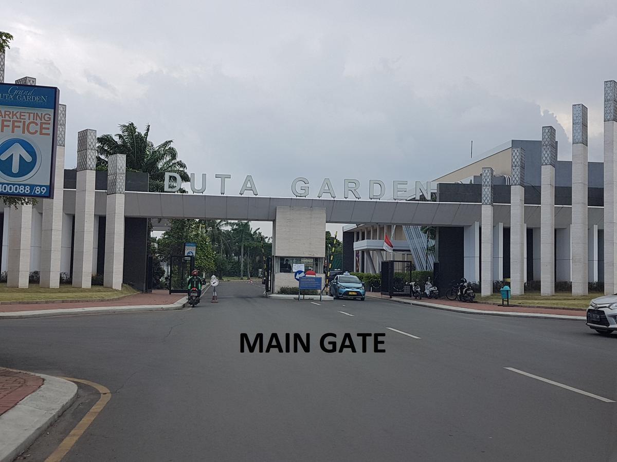Traveller Home Tangerang Buitenkant foto